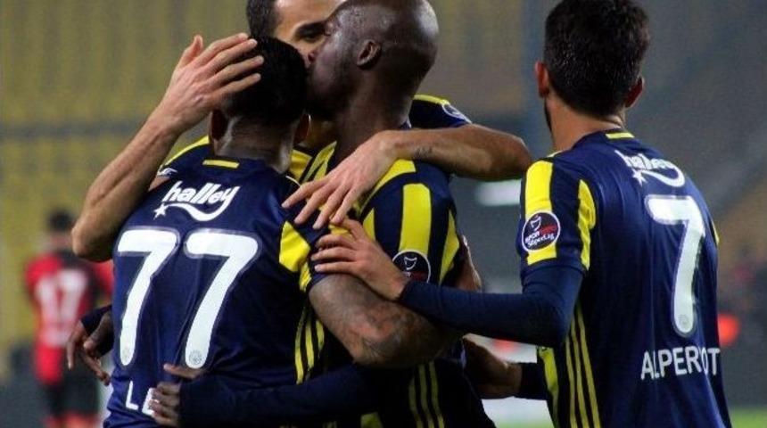 Fenerbah&ccedil;e İlk Galibiyetini Almak İstiyor