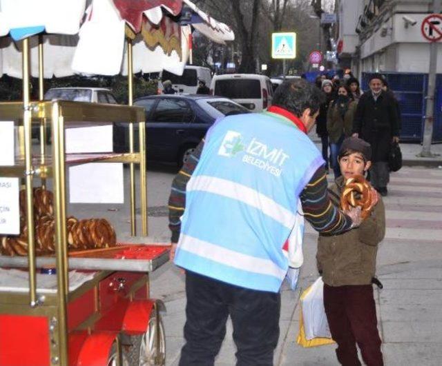 Yoksula  askıda Simit  1