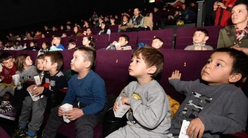 Muratpaşa&rsquo;da Sinema G&uuml;nleri Devam Ediyor