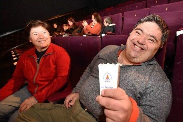 Muratpaşa’da Sinema Günleri Devam Ediyor