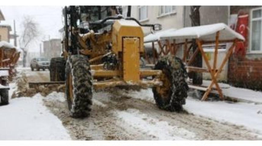 D&uuml;zce&rsquo;de 64 K&ouml;y Yolu Ulaşıma Kapandı