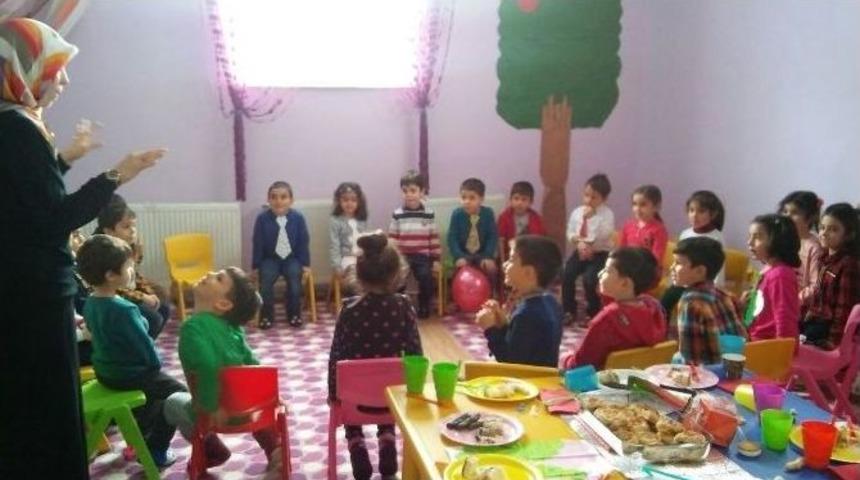 Miniklerin Kur&rsquo;an-ı Kerim Okuma Sevinci