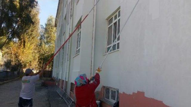 Kocasına Yardım Amacıyla Başladığı Boyacılıkta Usta Oldu 1