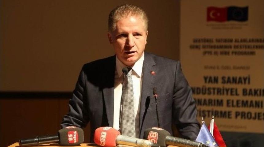 Vali G&uuml;l: "&ouml;nemli Olan Nitelikli Eleman Olmak"