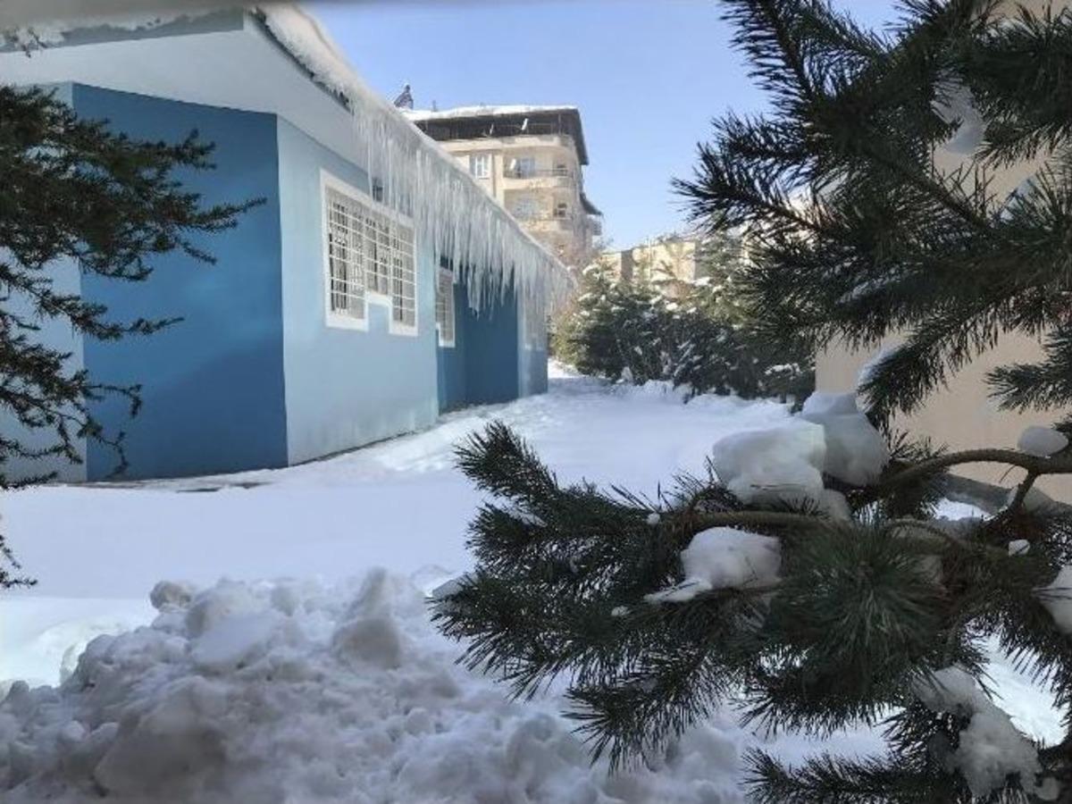 Bing&ouml;l Buz Tuttu