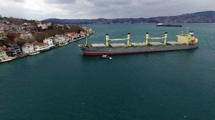 Karaya Oturan Gemi Havadan G&ouml;r&uuml;nt&uuml;lendi