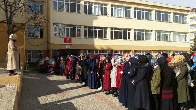 Bilecik Kız Anadolu İmam Hatip Lisesi’nden Halep’e Rekor Bağış