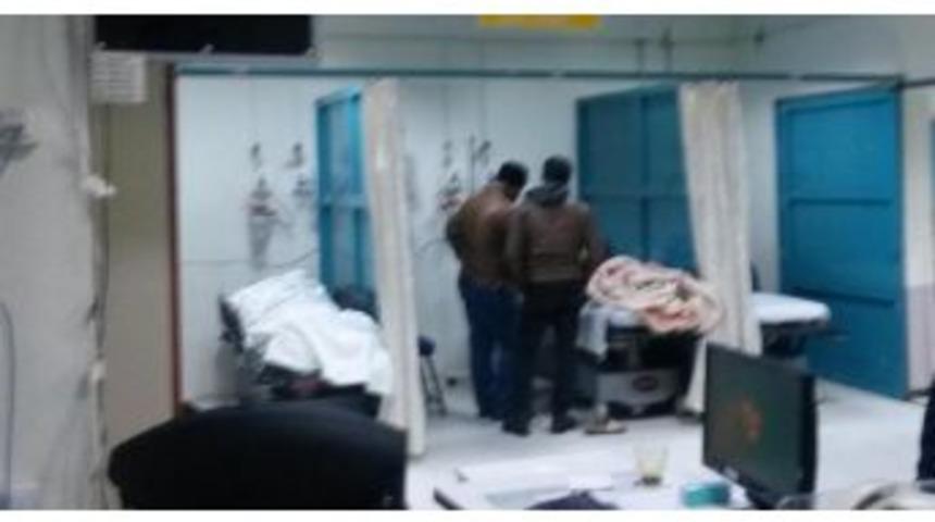 Odada Yaktıkları Mangaldan Zehirlendiler