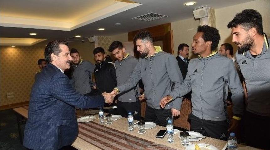 Bakan &Ccedil;elik&rsquo;ten Şanlıurfaspor&rsquo;a Ziyaret