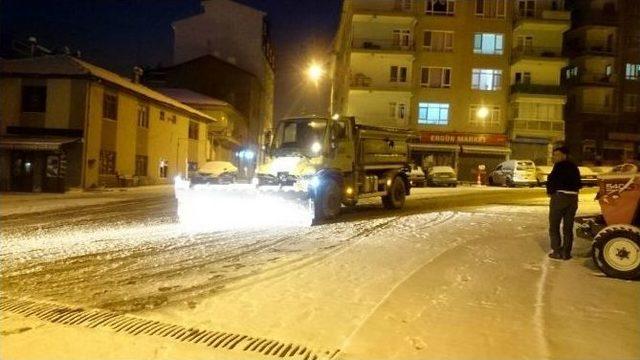 Başkent’te Karla Yoğun Mücadele