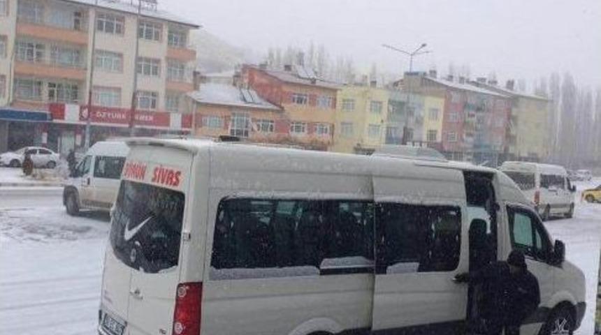 Sivas&rsquo;ta Kar Yağışı Etkili Oldu