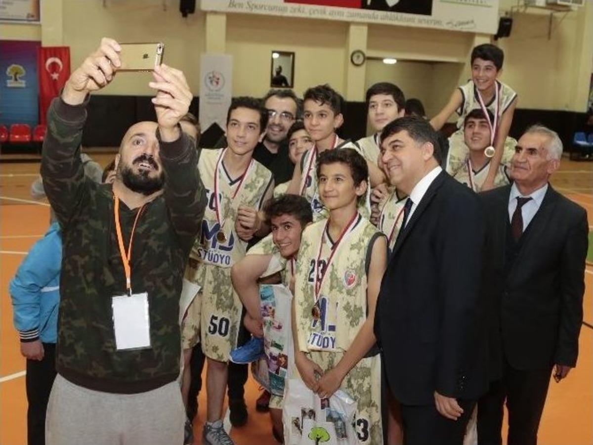 Şehitkamil&rsquo;de Potada Rekabet Ebedi Dostluk İle Sona Erdi