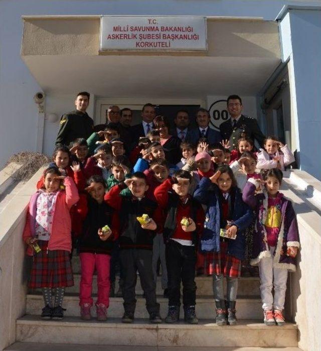 Öğrenciler, Garnizon Komutanlığına Taziyede Bulundu 1
