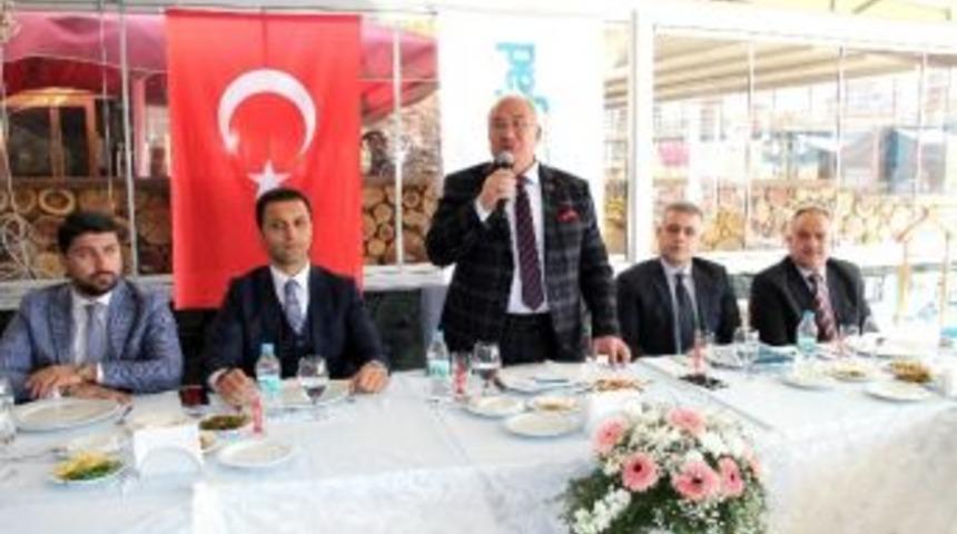 İzol: &ldquo;t&uuml;rkiye B&uuml;y&uuml;k Bir Kaosa S&uuml;r&uuml;klenmek İsteniyor&rdquo;