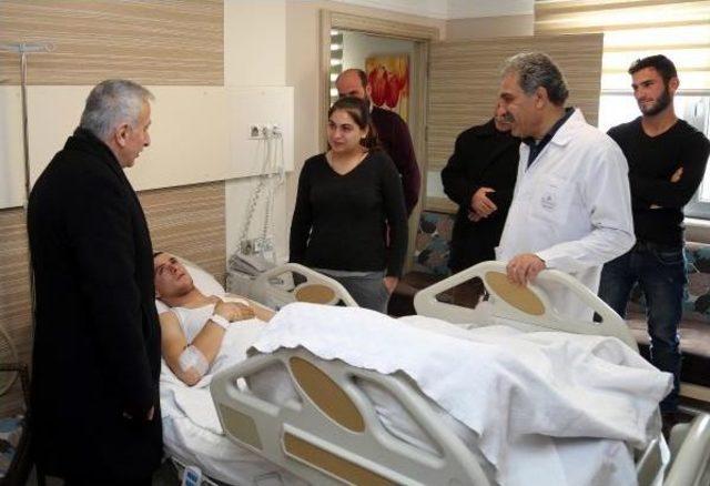 Vali Kam&ccedil;ı, Yaralı Askerleri Ziyaret Etti 3