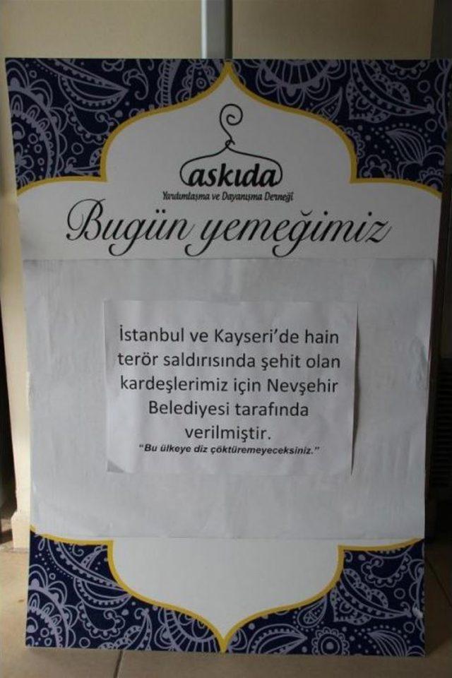 Aşevinde Bugünkü Yemekler, Şehitler Için Dağıtıldı