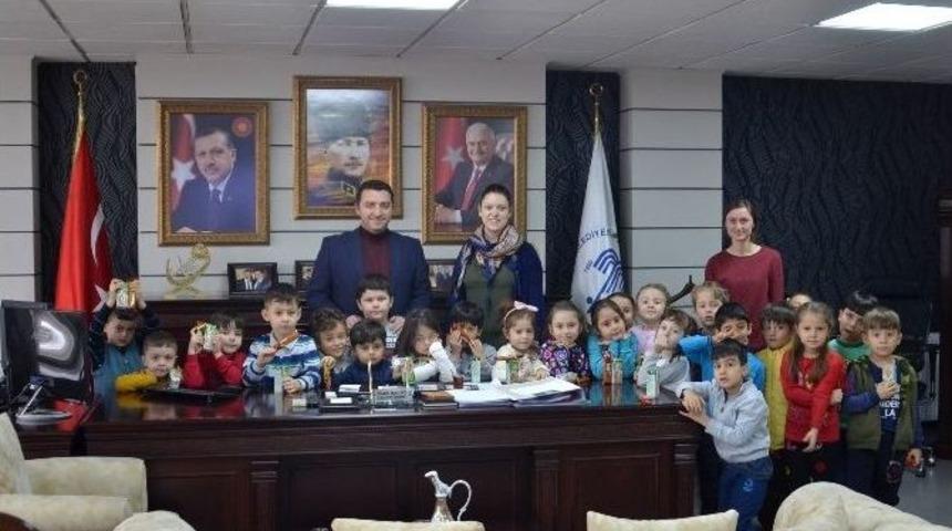 Başkan Bakıcı&rsquo;ya Minik Tiyatro Severlerden Teşekk&uuml;r Ziyareti