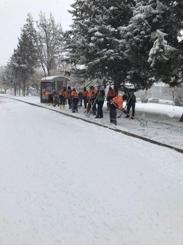 Büyükşehir’den Kapalı Yollara Anında Müdahale