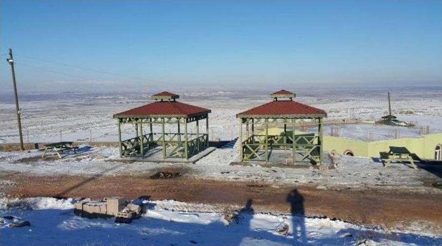 Hamzababa T&uuml;rbesi&rsquo;nde Peyzaj &Ccedil;alışması Yapılıyor