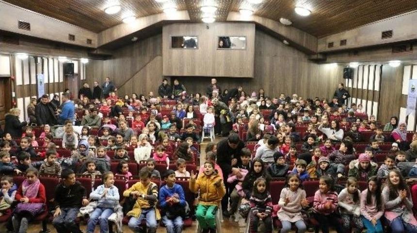 &lsquo;kralın Diş Ağrısı&rsquo; &Ccedil;ocukları G&uuml;ld&uuml;rd&uuml;