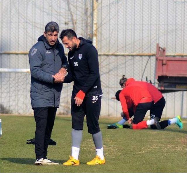 Manisaspor'un Kalecisi İsmail'den Büyük Fedekarlık