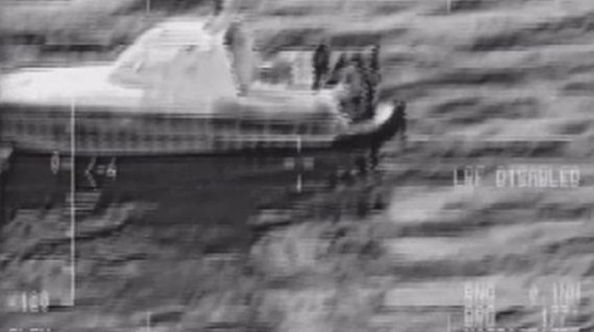 Denizde &Ouml;l&uuml;m Kalım Savaşı B&ouml;yle G&ouml;r&uuml;nt&uuml;lendi