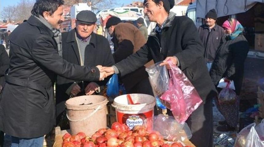Başkan Kalın Pazar Tezgahının Başına Ge&ccedil;ti