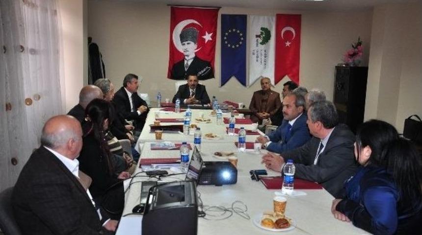 Adana&rsquo;da Mobilya D&ouml;şemecisi Ulusal Yeterlilik &Ccedil;alıştayı Başladı