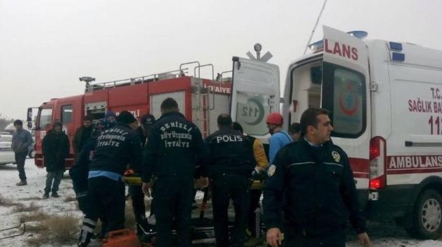 Buzlanma Kazayı Beraberinde Getirdi: 2 Yaralı