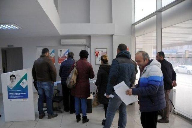 Edirne’de ’faizsiz Kredi’ Kuyruğu