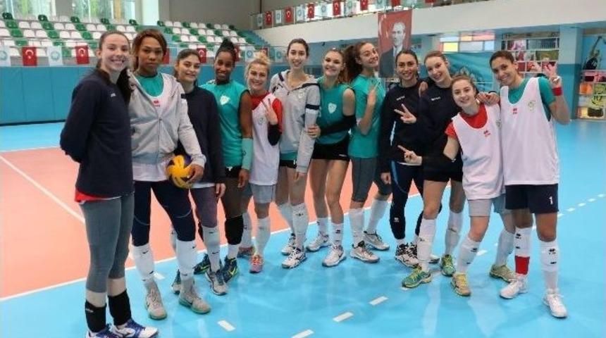 Manisa&rsquo;nın Sultanları Karşıyaka&rsquo;ya Konuk Oluyor