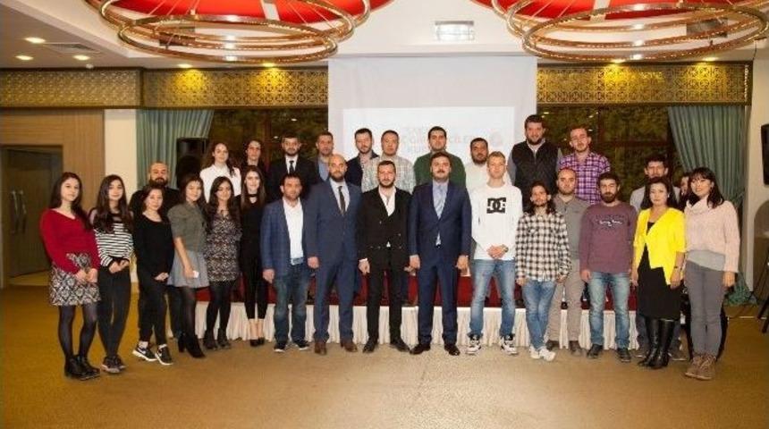 Gen&ccedil; Girişimciler Kurulu &Uuml;yeleri &Ouml;ğrencilerle Bir Araya Geldi
