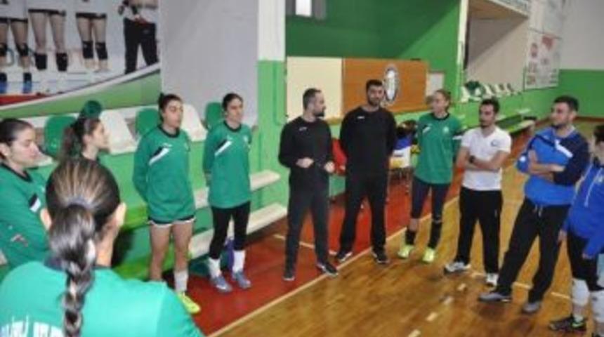 Salihli Filede Perdeyi 3 Puanla Kapatmak İstiyor