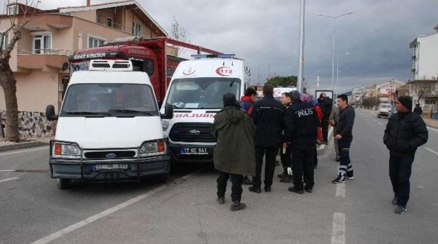 Ambulansa Minib&uuml;s &Ccedil;arptı