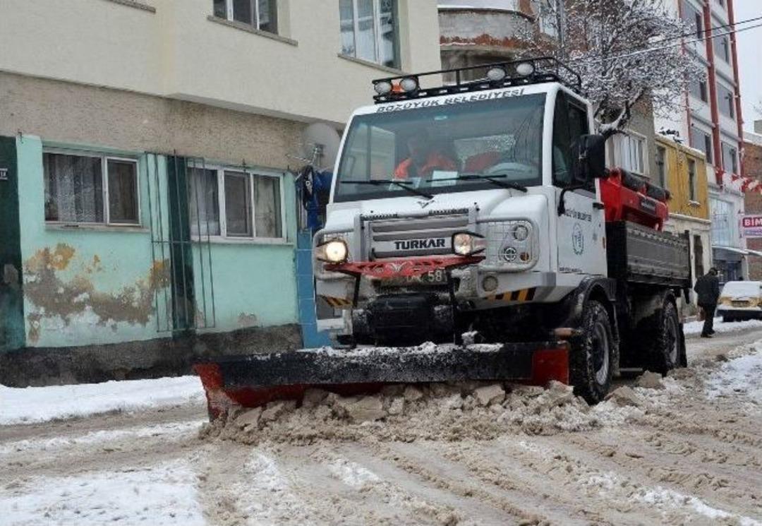 Karla M&uuml;cadelede Durmak Yok