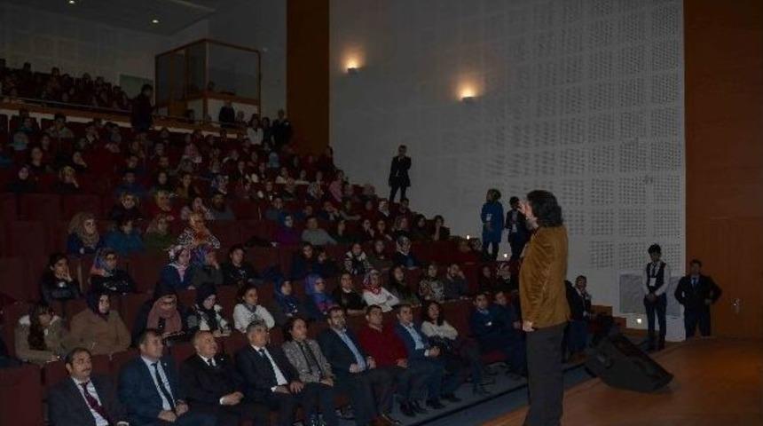 Kişisel Gelişim Uzmanı Demir &Ouml;ğrencilerle S&ouml;yleşi Yaptı