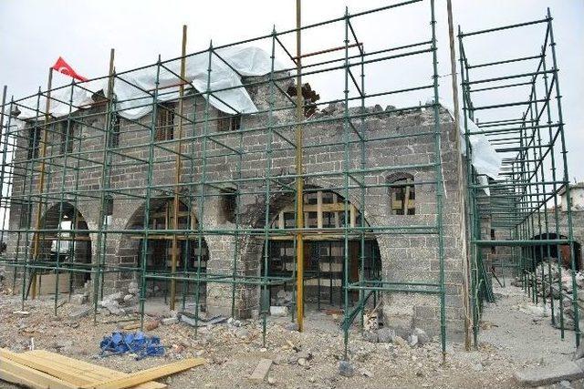 Sur’daki 14 Tarihi Eser Restore Ediliyor 1