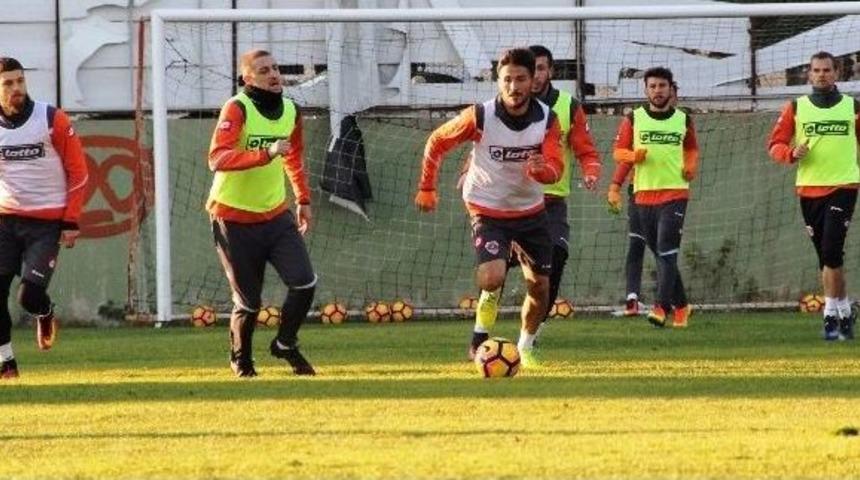 Adanaspor’da Medipol Başakşehir Maçı Hazırlıkları Sürüyor