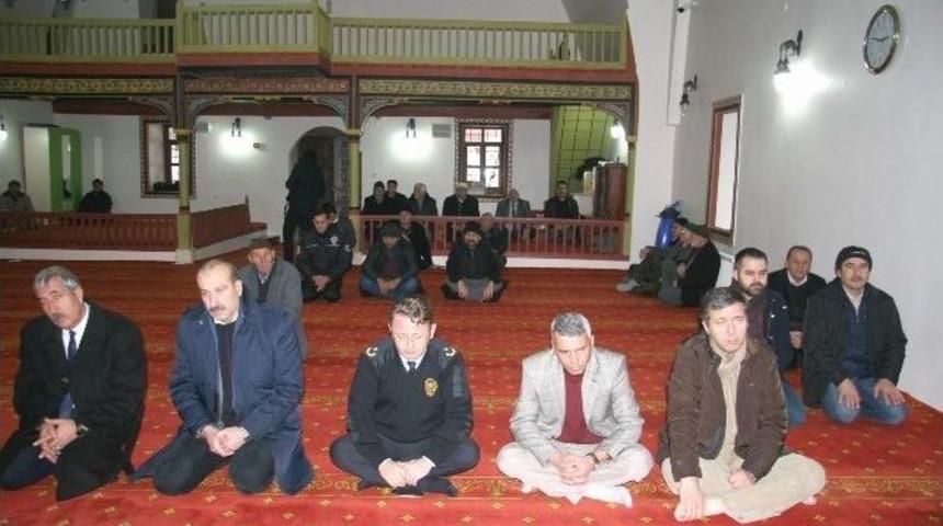 Sungurlu&rsquo;da Şehitler İ&ccedil;in Mevlit Okutuldu