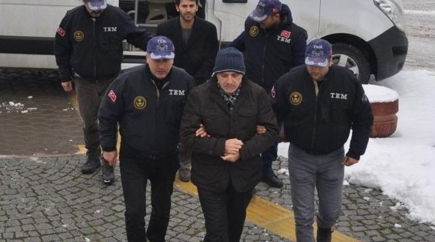 Eski M&uuml;d&uuml;r Fet&ouml;&rsquo;den G&ouml;zaltına Alındı