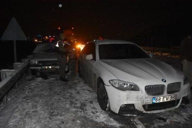 Kütahya'da 10 Araçlık Zincirleme Kaza: 4 Yaralı