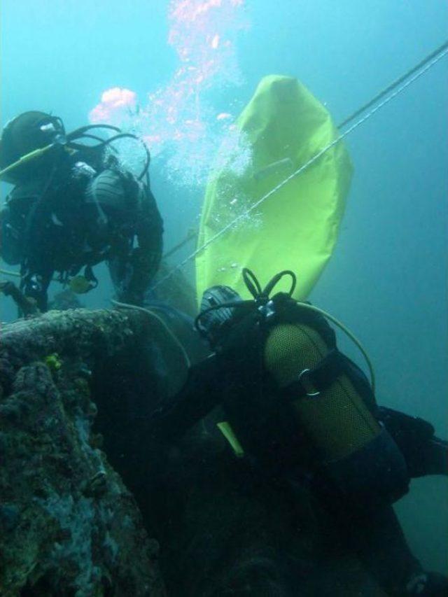 Çanakkale'nin Adaları Terk Edilmiş Ağlardan Temizleniyor