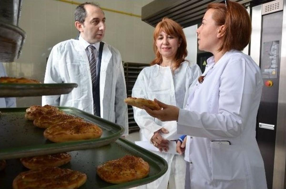 Kendi Ekmeğini &Uuml;reten &Uuml;niversite İsrafın &Ouml;n&uuml;ne Ge&ccedil;ti