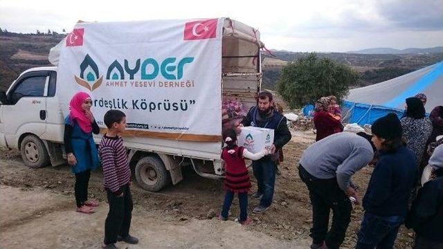 Ahmet Yesevi Derneği’nden Haleplilere 5 Bin Battaniye 3