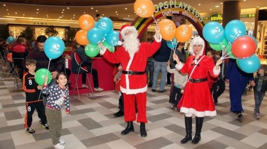 Minikler Yılbaşı S&uuml;slerini Hazırladı