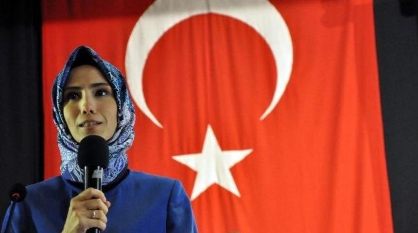 Sümeyye Erdoğan Bayraktar İzmir’de Öğrencilerle Buluştu