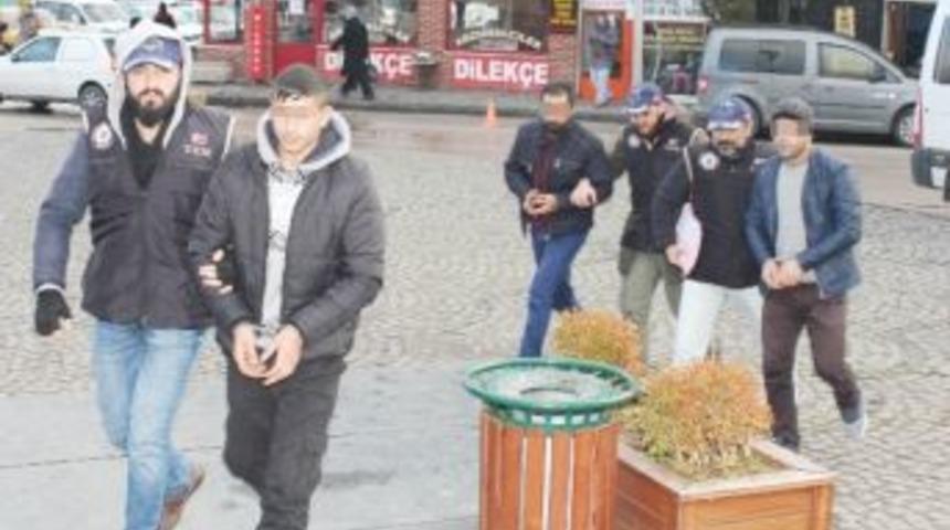 Sosyal Medyadan Ter&ouml;r Propagandası Yapan 3 Ş&uuml;pheli Adliyeye Sevk Edildi