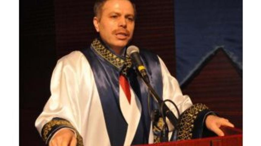 Uşak &Uuml;niversitesi Rekt&ouml;r&uuml; &Ccedil;elik, Fet&ouml;'den G&ouml;zaltında