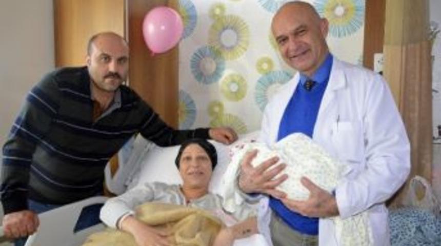 İzmirli &Ccedil;iftin 14 Yıllık Bebek Hasreti Mutlu Bitti