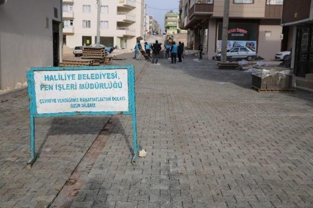 Haliliye Belediyesinden Ahmet Yesevi Mahallesinde Parke &Ccedil;alışması